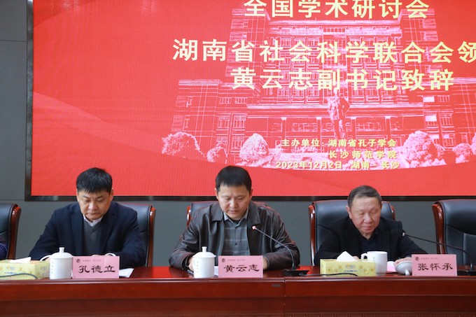 03103735k8ux.jpg 03103735k8ux.jpg